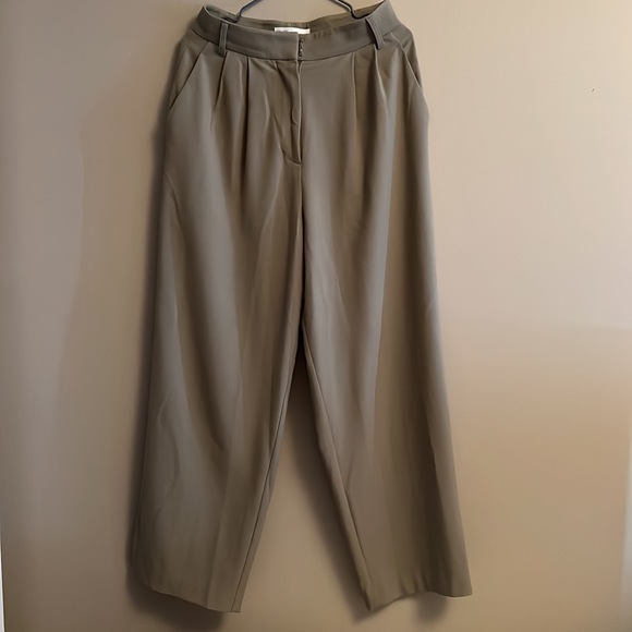 Oak + Fort dusky green straight leg pant | size 4 - Picture 4 of 6